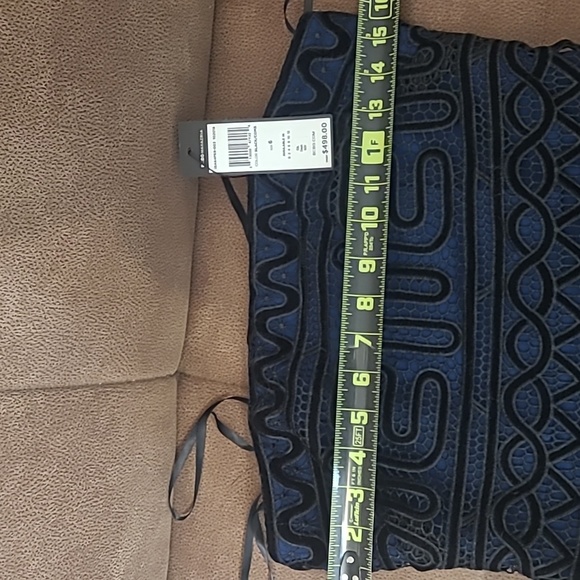 New bcbgmaxazria stripless embroidered lace gown. - Picture 6 of 14